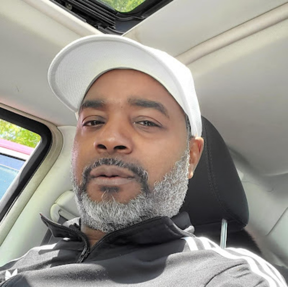 Meet your Posher, Sandie - Picture 1 of 1